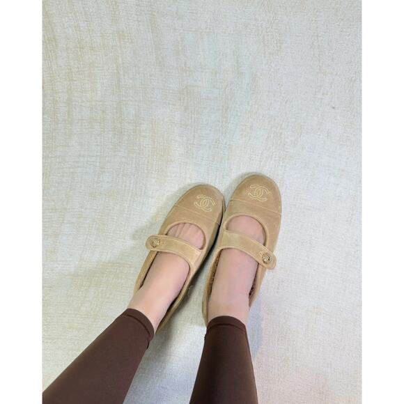 Chanel 25B Beige Suede Shearling Fur Mary Jane Moccasin Ballet Loafer Flat 40.5 - Picture 8 of 16